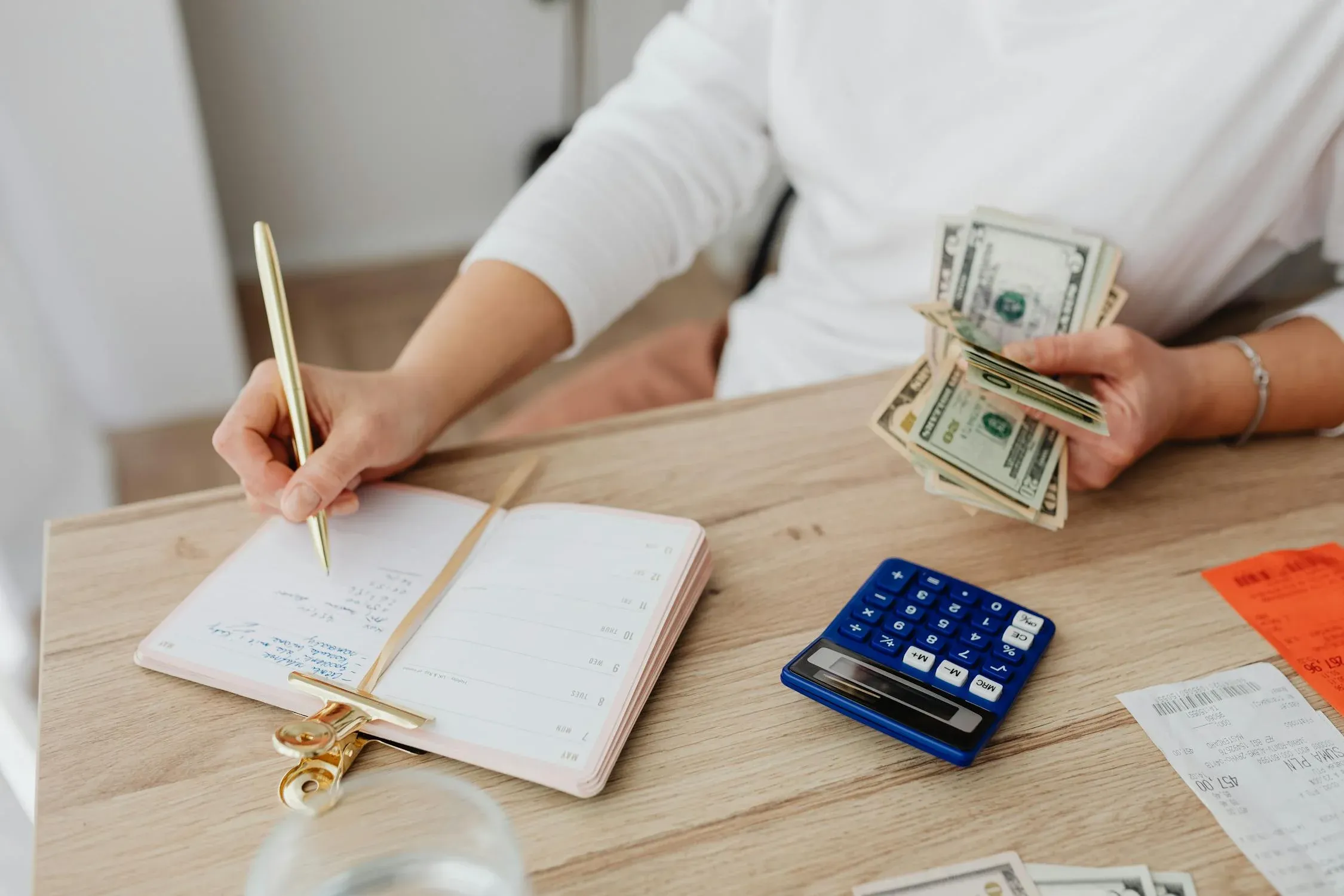 Chia nhỏ các khoản tiền sẽ giúp bạn kiểm soát chi tiêu tốt hơn 