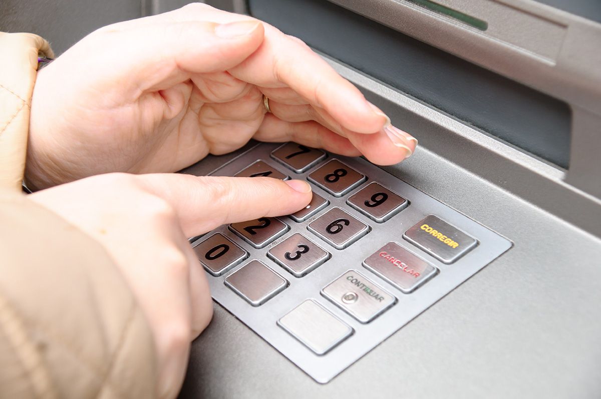Khách hàng cần đổi mã PIN thẻ ATM mới ngay khi nghi ngờ mã PIN đã bị tiết lộ 