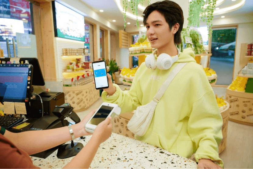 Khách hàng sử dụng phương thức thanh toán Google Pay trên Cake  