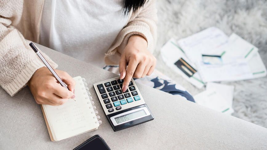 Không có một công thức chung để chia chi tiêu nên bạn cần hiểu rõ dòng tiền của mình để phân bổ hợp lý