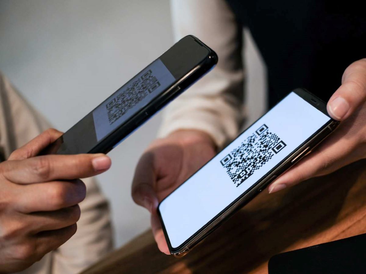 Các ví điện tử cho phép liên kết thẻ tín dụng để thanh toán hóa đơn hoặc quét mã QR tại điểm bán