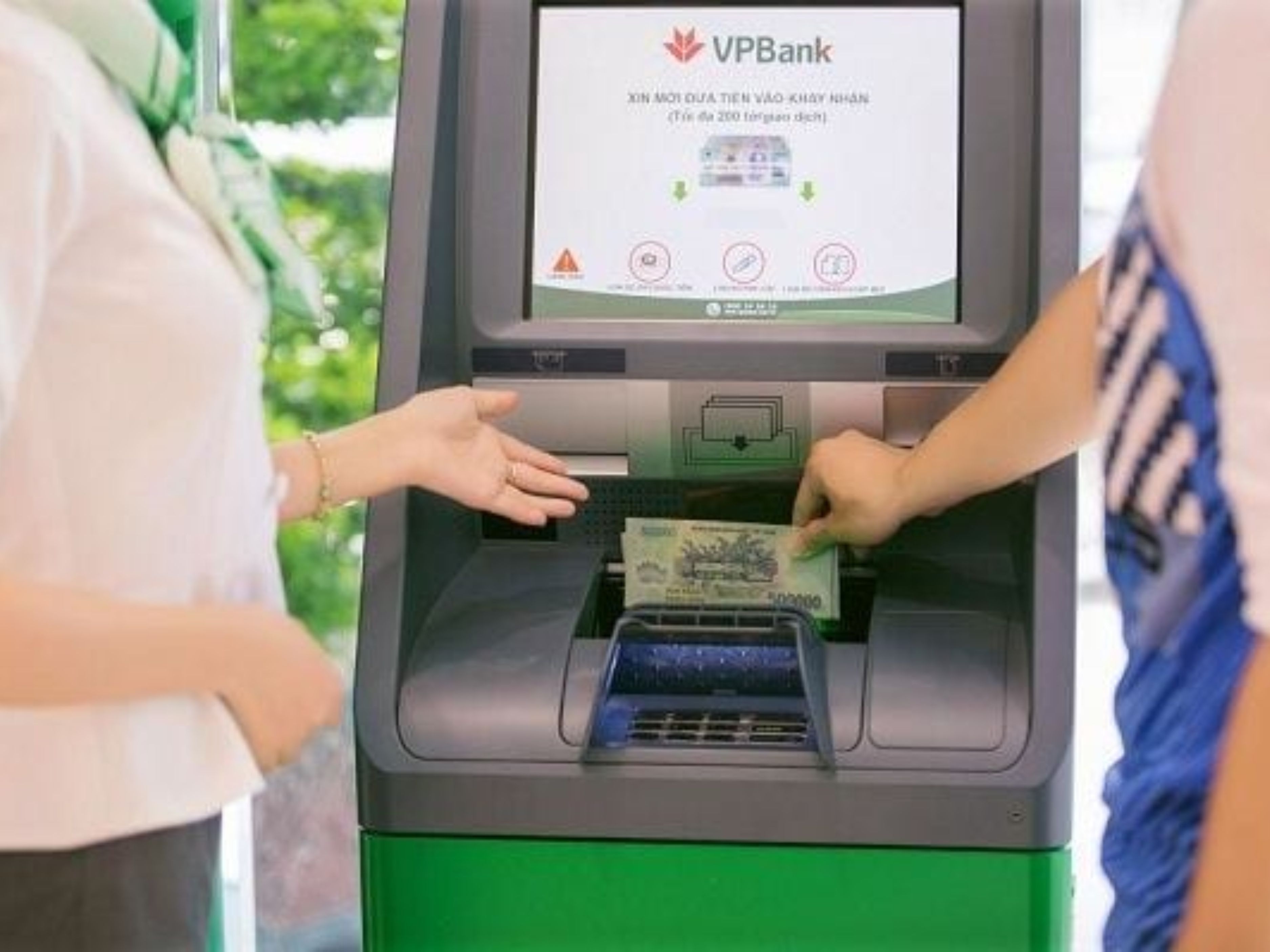 rut-tien-bang-ma-qr-2.jpg