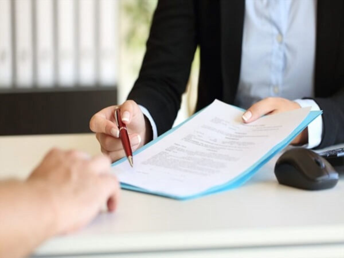 Rút toàn bộ và chấm dứt hợp đồng bảo hiểm khi không còn nhu cầu bảo hiểm hoặc muốn chuyển sang sản phẩm khác