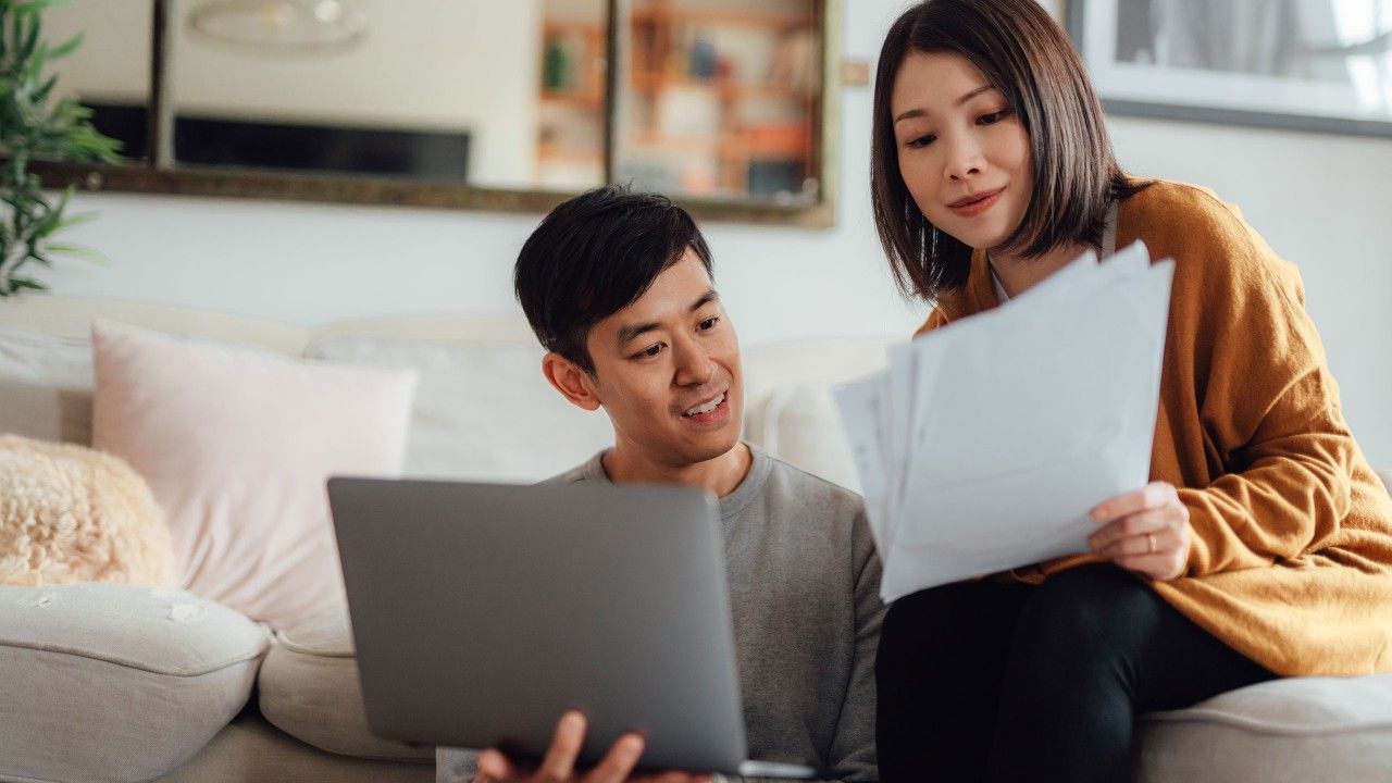 Chuẩn bị đầy đủ hồ sơ để tiến hành mở tài khoản thanh toán trực tiếp tại quầy hoặc mở online 