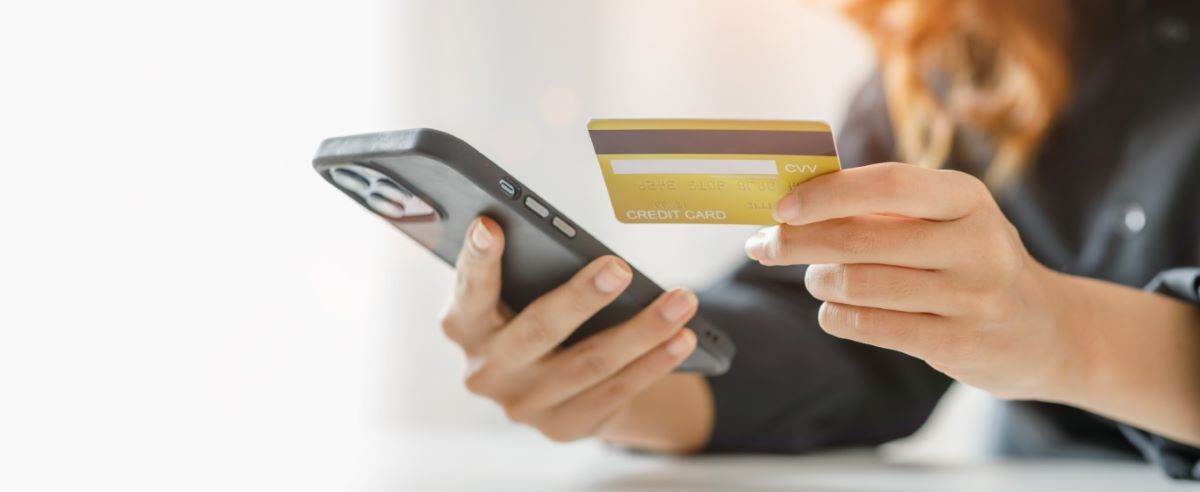 Trả góp online nhanh chóng thông qua thẻ tín dụng